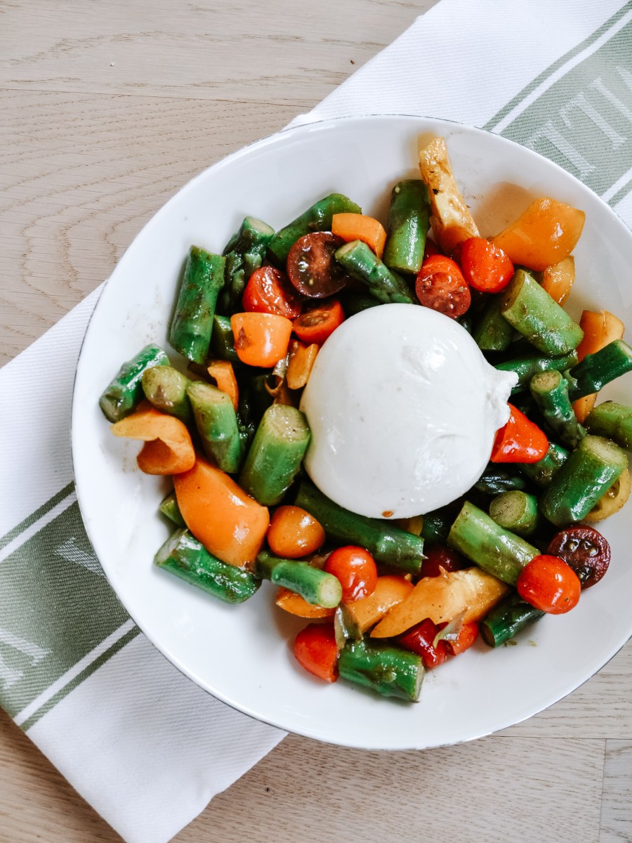 Asparagus and Burrata&nbsp;Salad