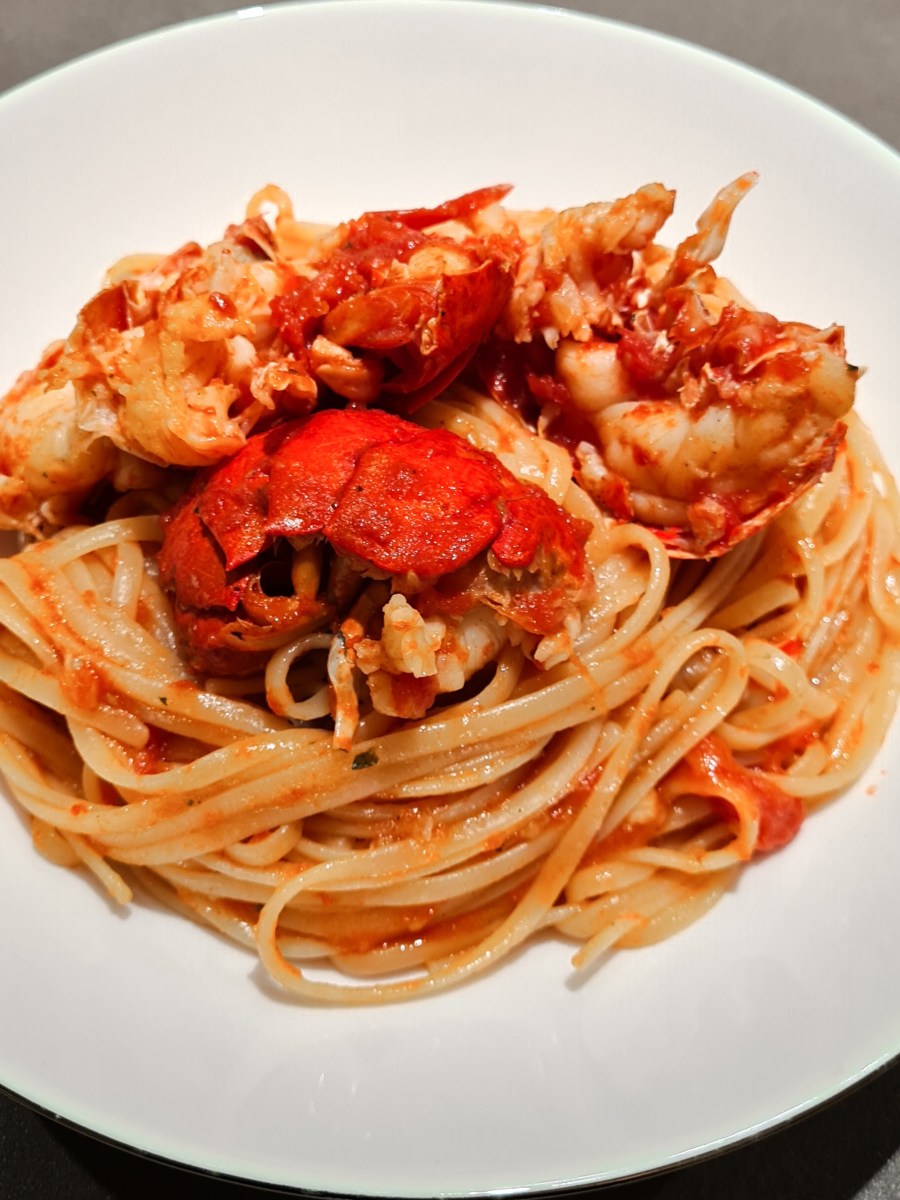 Tomato Lobster Linguine